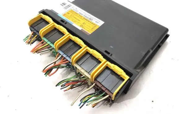 Jaguar X-Type Central body control module 4X43-15K600-BD