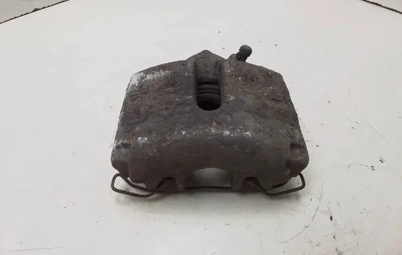 Volkswagen PASSAT B6 Front brake caliper