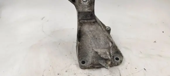 BMW 1 E82 E88 Engine mounting bracket 78191601