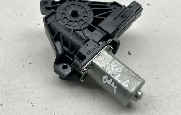 Volvo V40 Rear door window regulator motor A2059060301 C17544101 14428