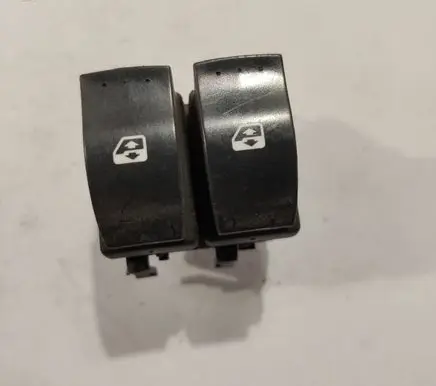 Renault Scenic II - Grand scenic II Electric window control switch 315046A