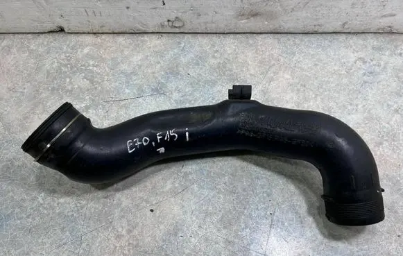 BMW X5 F15 Intercooler hose/pipe 7571350