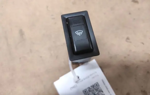 Toyota Avensis T250 Windscreen/window heater switch 156762