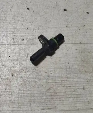 Volkswagen Touran III Camshaft position sensor 04L907601A