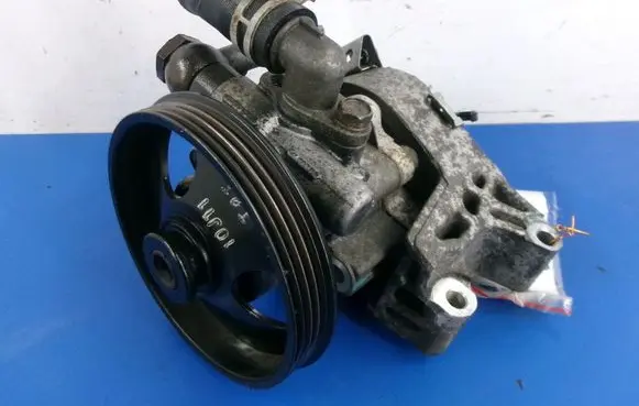 Chevrolet Cruze Power steering pump