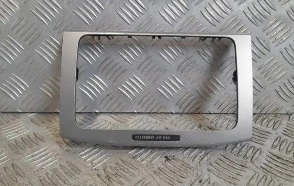 Volkswagen PASSAT B6 Radio/GPS head unit trim 3C0858069M