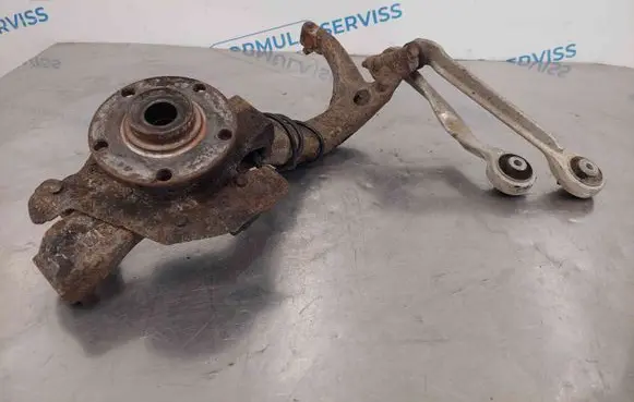 Audi A4 S4 B5 8D Front wheel hub