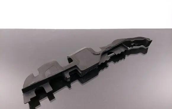 Audi A4 S4 B6 8E 8H Intercooler air guide/duct channel 8E0121283B