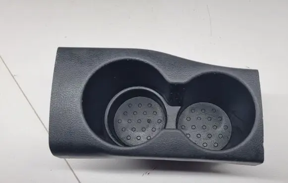 Cup holder front