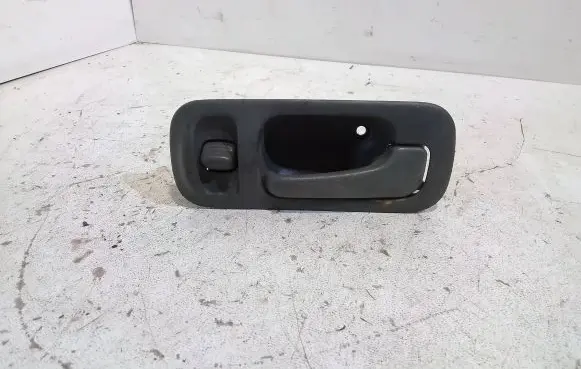 Honda HR-V Front door interior handle 