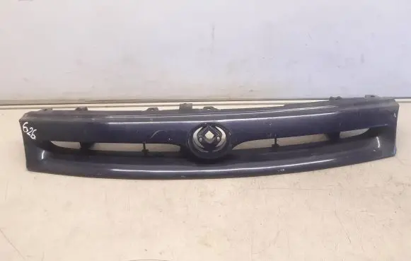 Mazda 626 Front bumper upper radiator grill