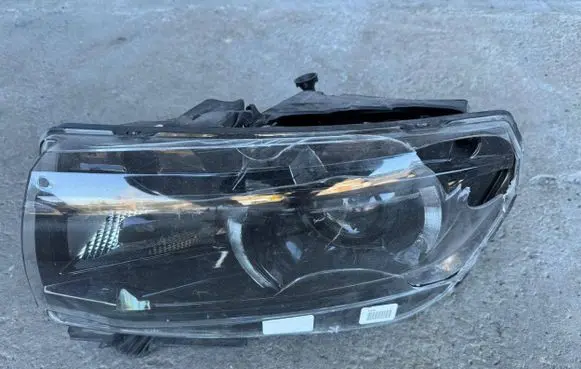 Chevrolet Camaro Headlight/headlamp 23187857 10S3735
