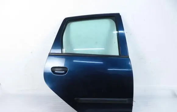 Mitsubishi Colt Rear door 