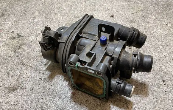 Opel Grandland X Thermostat/thermostat housing 9812131480 110390PS 109251PS