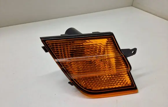 Nissan Micra Front indicator light 89027952