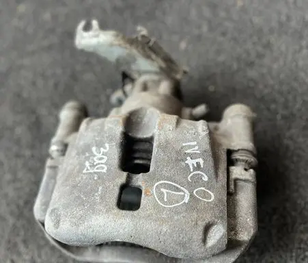 Iveco Daily 35 - 40.10 Rear brake caliper 504120969