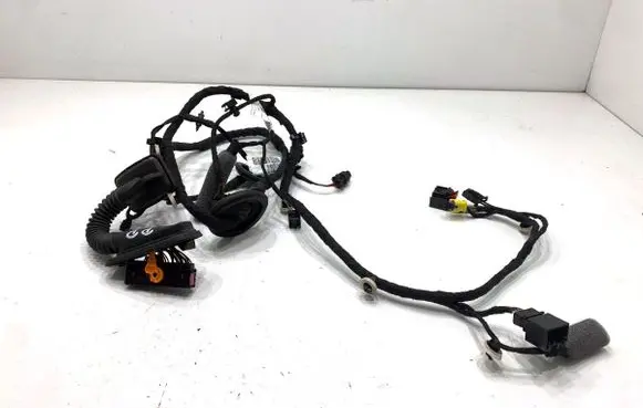 Skoda Scala Front door wiring loom 