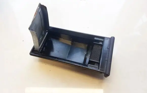 Car ashtray