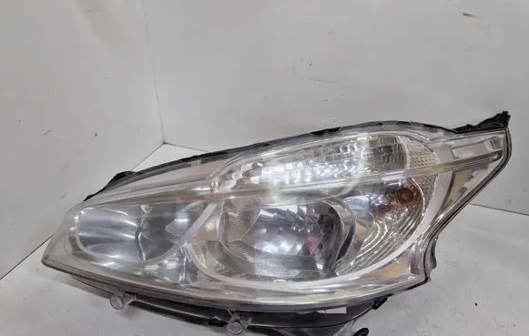 Peugeot 208 Headlight/headlamp 9802221880 89905649