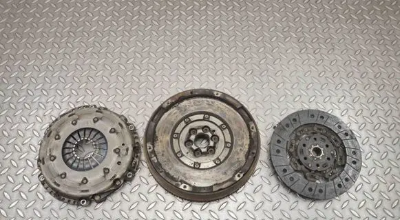 Peugeot RCZ Clutch set kit 7575020780 9685772180
