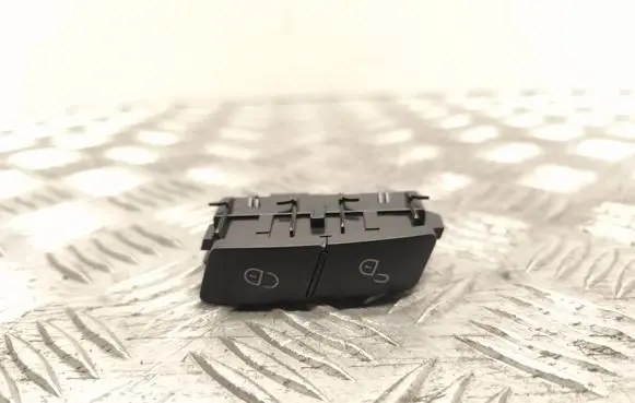 Mercedes-Benz E W212 Central locking switch button A2048706310