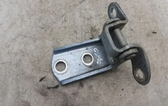 Toyota Corolla Verso E121 Front door lower hinge NOCODE