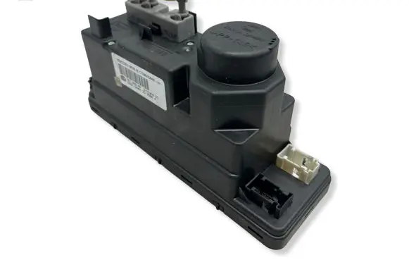 Mercedes-Benz SLK R170 Central locking vacuum pump 1708000848