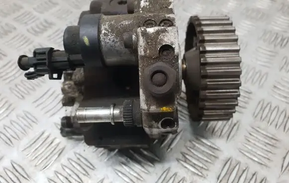 Ford Focus C-MAX Fuel injection high pressure pump 0445010089 9651844380