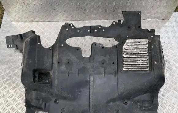 Subaru Legacy Engine splash shield/under tray 56440AG160