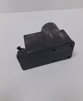 Audi 100 S4 C4 Central locking vacuum pump 4A0862257A