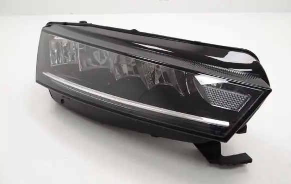 Skoda Octavia Mk4 Headlight/headlamp 5E4941016 030111823200 LE18A6418