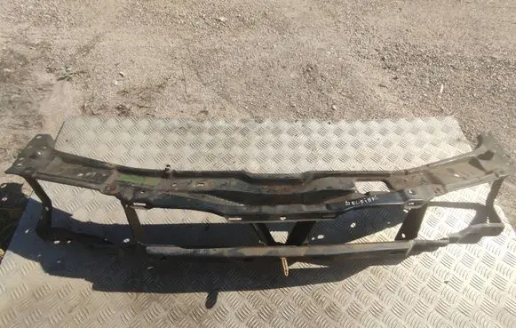 Volkswagen PASSAT B4 Top upper radiator support slam panel