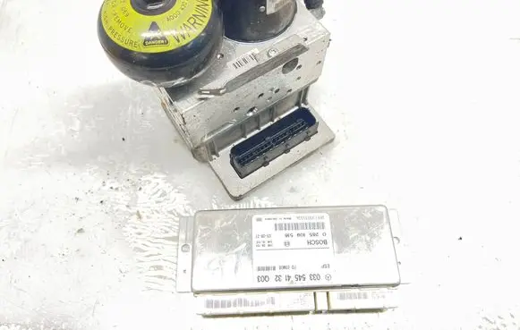 Mercedes-Benz E W211 ABS Pump 0265254007 A0094812612