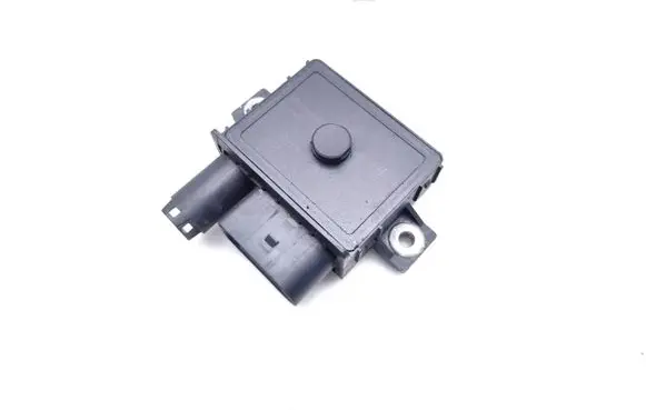 BMW 1 E81 E87 Glow plug pre-heat relay 7798000