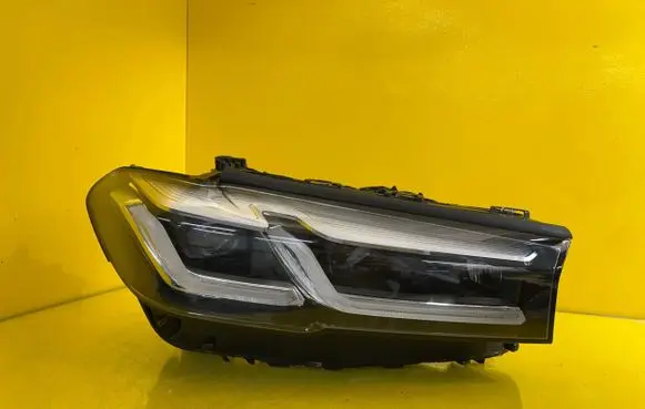 BMW 5 G30 G31 Headlight/headlamp 9850582-06