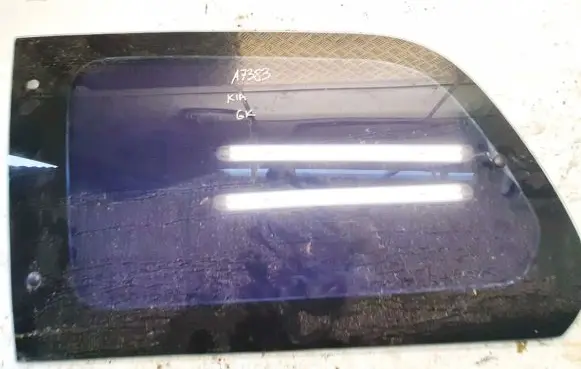 KIA Carnival Rear side window