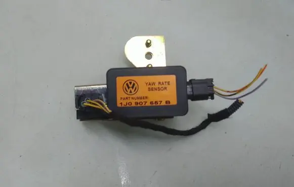 Volkswagen Golf IV ESP acceleration yaw rate sensor 1J0907657B