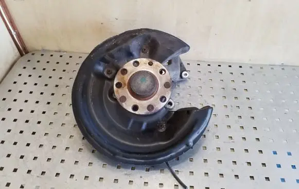 Volkswagen PASSAT B6 Rear wheel hub