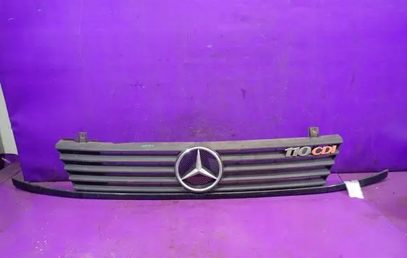 Mercedes-Benz Vito Viano W638 Front grill A6388880415