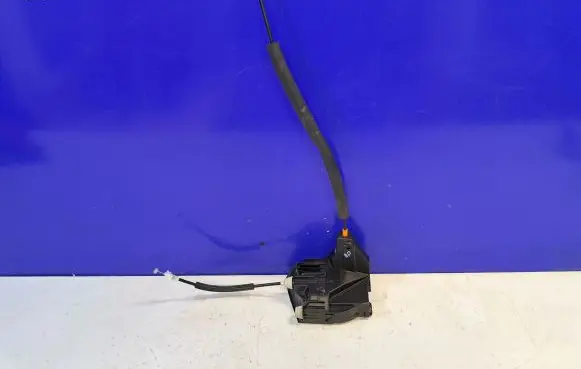 Jaguar XE Rear door lock A048315