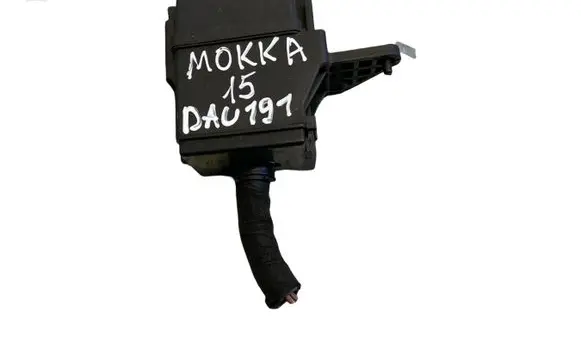 Opel Mokka Fuse module 826165 821955