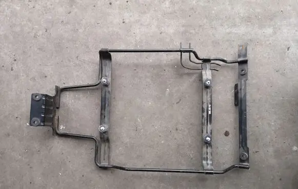 Hyundai Santa Fe Radiator mount bracket