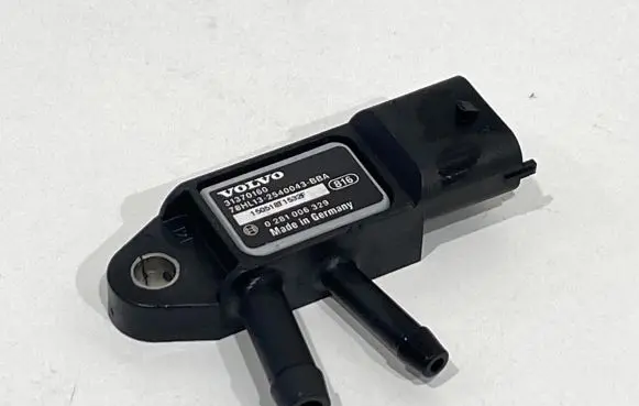 Volvo V40 Exhaust gas pressure sensor 31370160 150518T1532F 0281006329