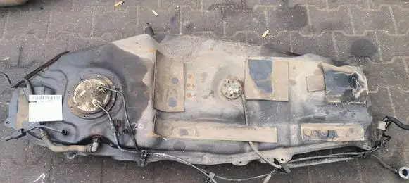 Toyota RAV 4 (XA30) Fuel tank 