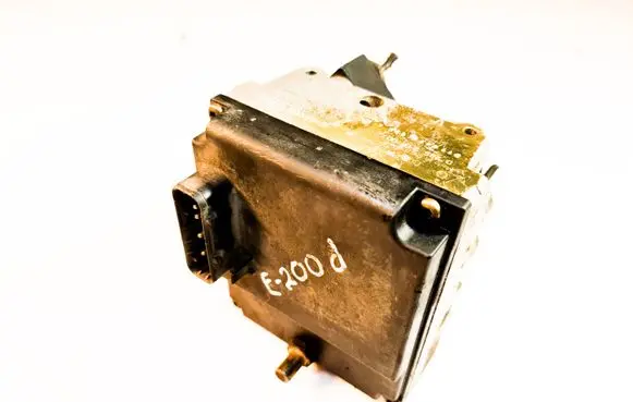 Mercedes-Benz E W210 ABS Pump 0024319712J