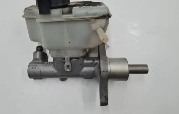 Volkswagen Golf Plus Master brake cylinder 1K1611301C