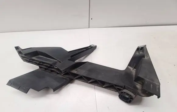 BMW X3 E83 Headlight/headlamp mounting bracket 1301073024