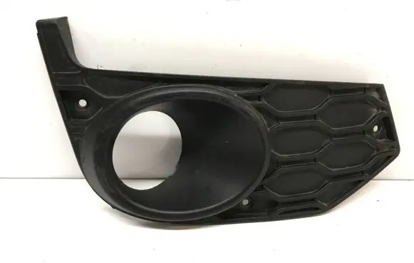 Iveco Daily 6th gen Front fog light trim/grill 5801562215