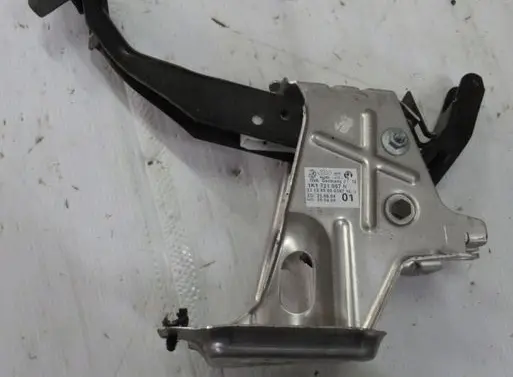 Volkswagen PASSAT B6 Brake pedal 1K1723057N