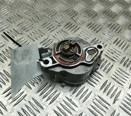 Jeep Grand Cherokee (WK) Vacuum pump K68148184AB